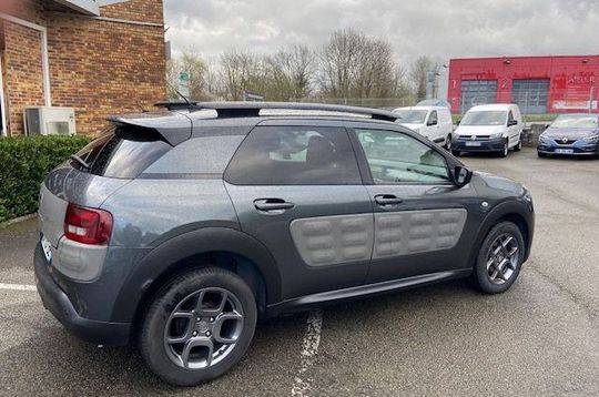 Citroen C4 Cactus SHINE 1 6 L HDI 100 cv occasion en vente à Bavilliers 
								